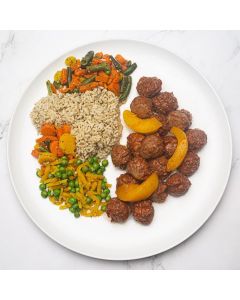 Boulettes de veau et pêches sur riz est un repas familial de 3 portions