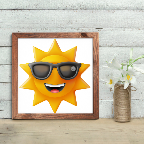 Illustration encadrée d’un soleil souriant avec des lunettes de soleil, posée sur une table rustique à côté d’un vase de fleurs blanches, représentant Nathalie, le rayon de soleil de la cuisine de Bouffe Maison JLM grâce à sa bonne humeur contagieuse.